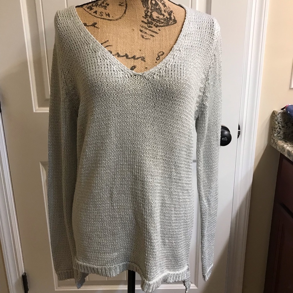 🌸AQUA Silver Shimmer Sweater
